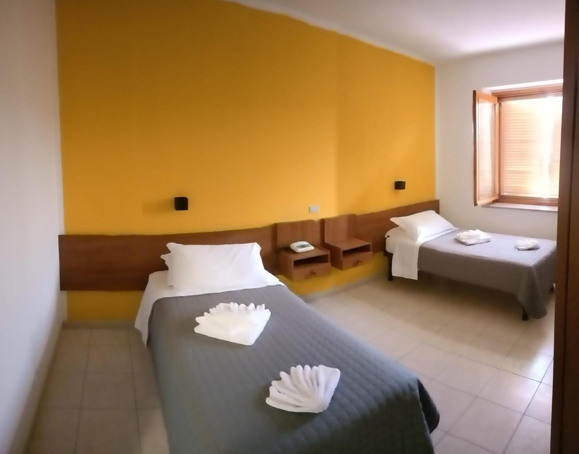 hotel baiardo Romagnano Sesia Bagian luar foto