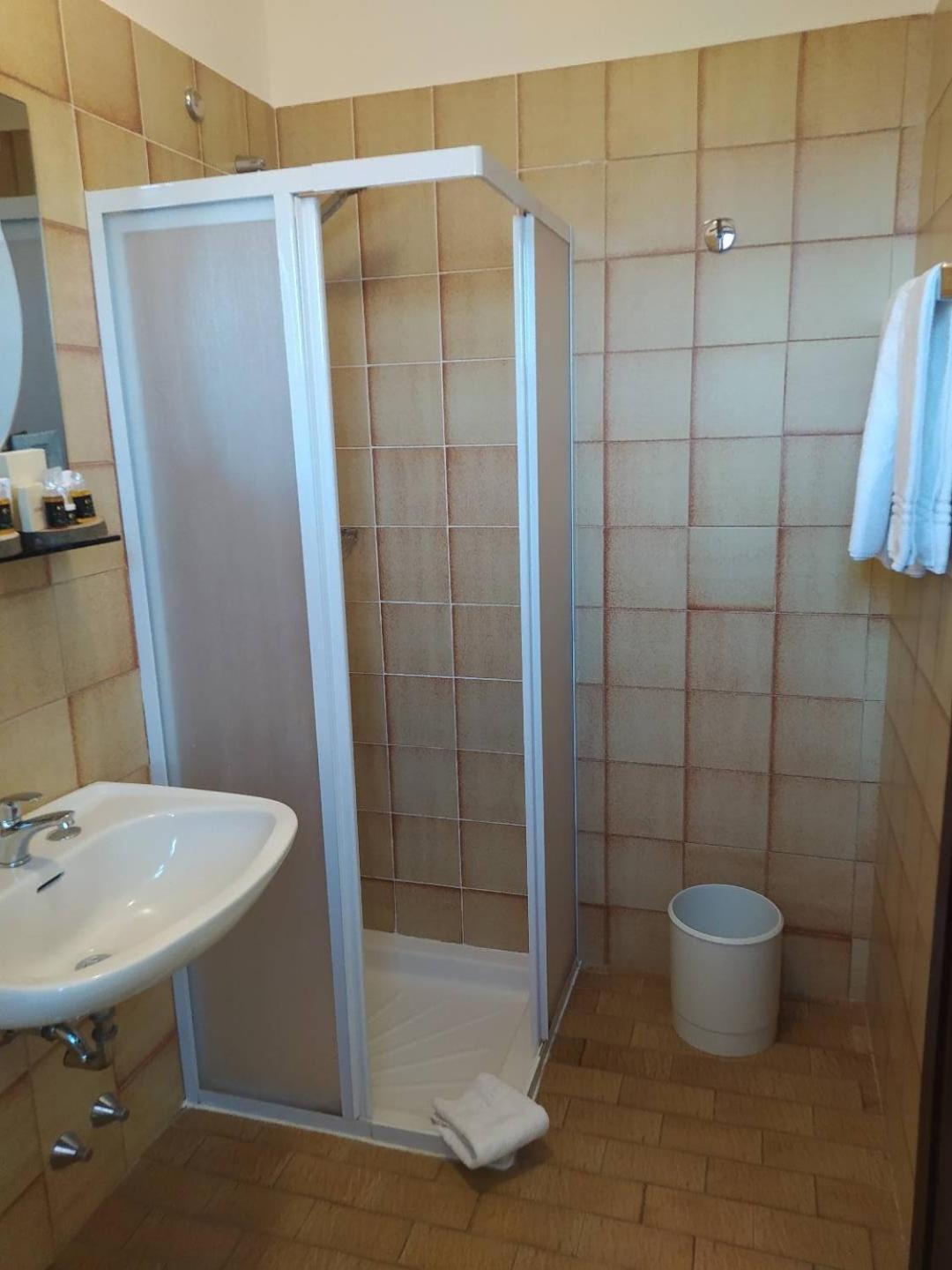 hotel baiardo Romagnano Sesia Bagian luar foto