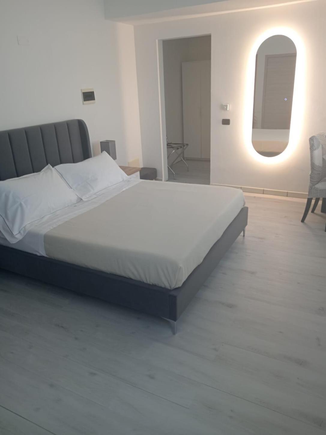 hotel baiardo Romagnano Sesia Bagian luar foto